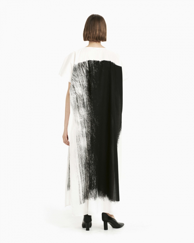 marimekko（マリメッコ）の「KUISKAUS / TIETOINEN DRESS