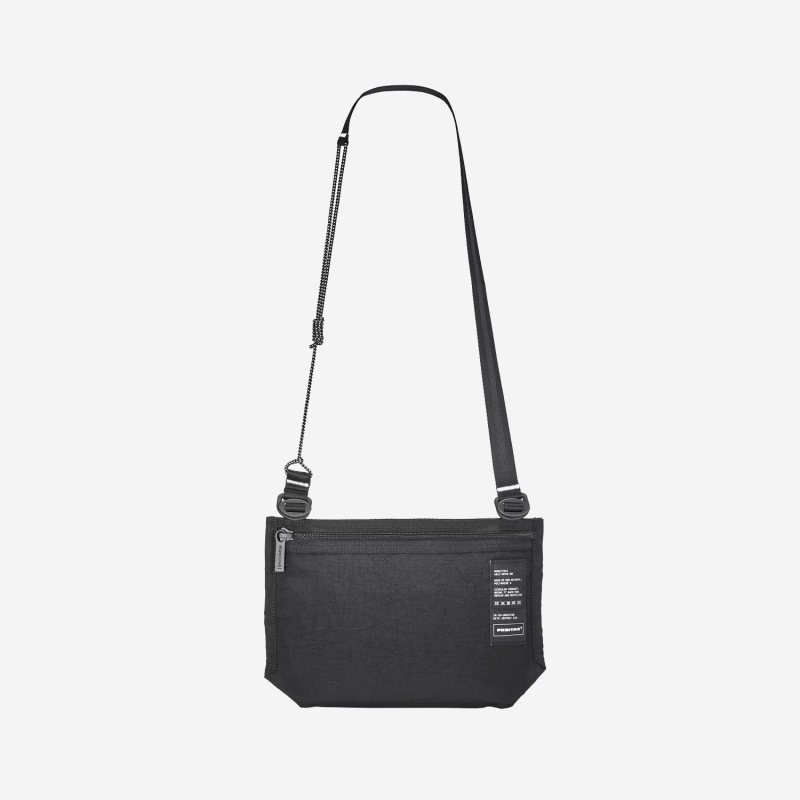 FREITAG :: A012 MONO PA6 MUSETTE :: Minimalista, versatile e leggera