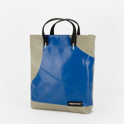 FREITAG :: LELAND F :: Robust, water repellent and four seasons