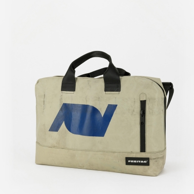 FREITAG :: ROY F302 :: A super-functional business bag for 
