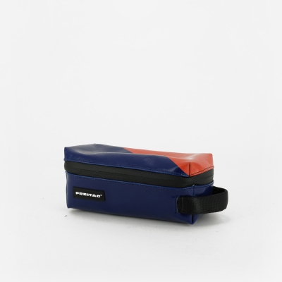 FREITAG :: CHEYENNE F35 :: Il beauty case in telone, con interno 