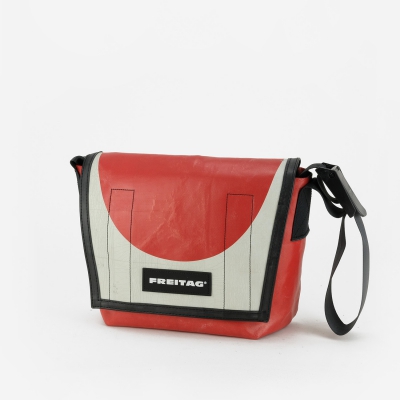 FREITAG :: LASSIE F11 :: Messenger classic, size Small.