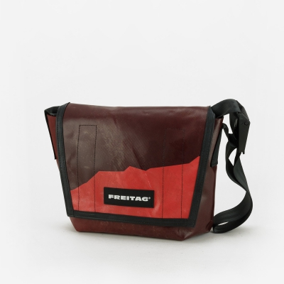 FREITAG :: LASSIE F11 :: Messenger classic, size Small.