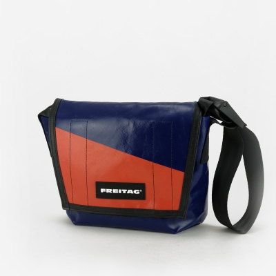 FREITAG :: LASSIE F11 :: Messenger classic, size Small.